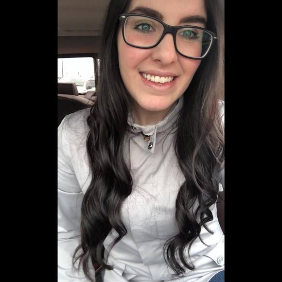 Meet your Posher, Jessica - Picture 1 of 1